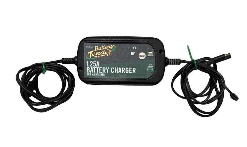 Deltran Battery Tender 1.25A Battery Charger and Maintainer 6V/12V